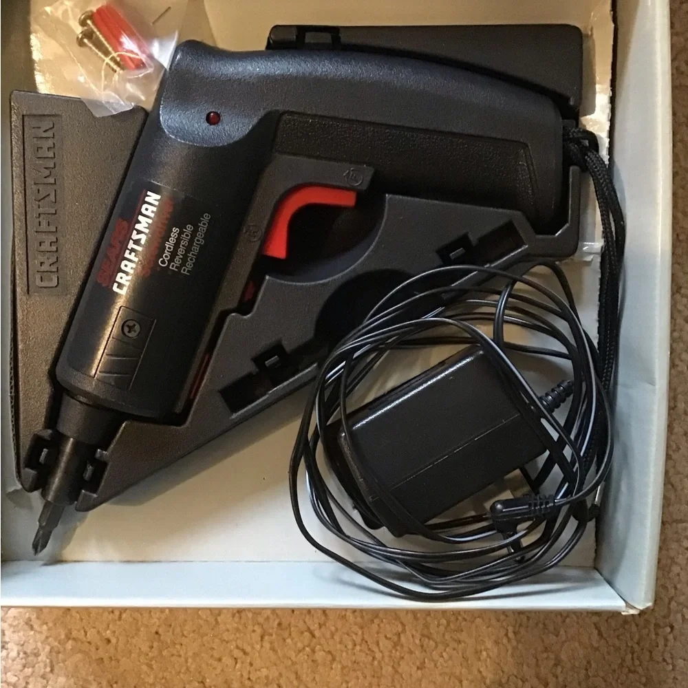 Craftsman Cordless Screwdriver. - Picture 5 of 5